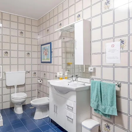 Isabella Альяно-Терме