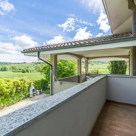 Isabella Feriehus Agliano Terme